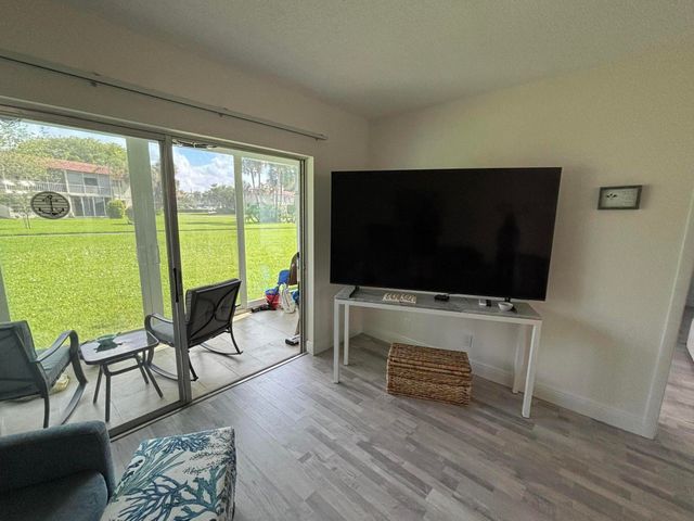 33 Abbey Lane 106, Delray Beach, FL 33446