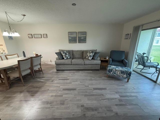 33 Abbey Lane 106, Delray Beach, FL 33446