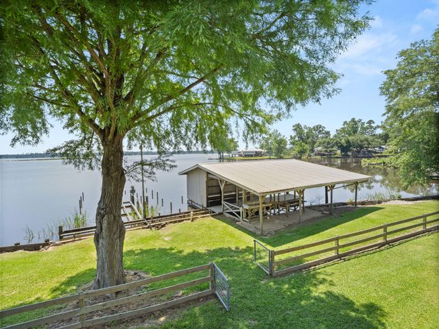 306 Green Dr, Deridder, LA 70634