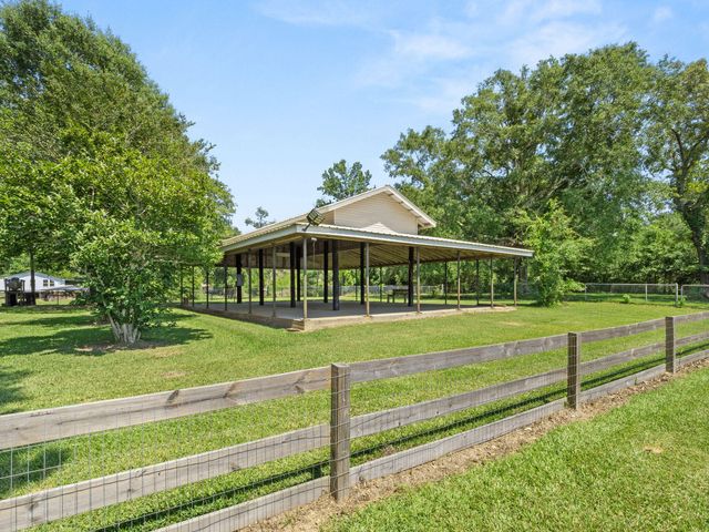306 Green Dr, Deridder, LA 70634