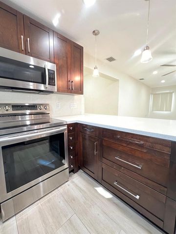 2726 SW 19th Ter 2726, Miami, FL 33145