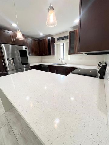 2726 SW 19th Ter 2726, Miami, FL 33145