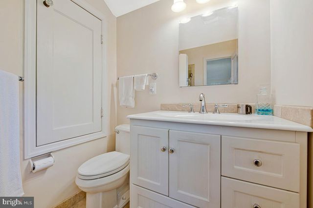8519 HAZELWOOD DR, Bethesda, MD 20814