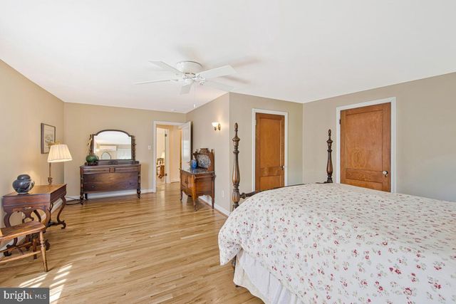 8519 HAZELWOOD DR, Bethesda, MD 20814
