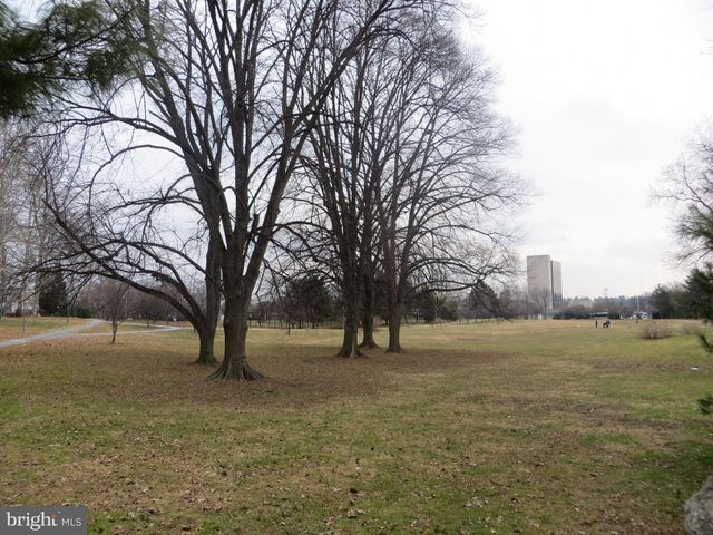 8519 HAZELWOOD DR, Bethesda, MD 20814