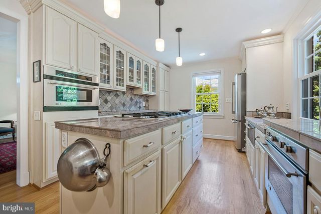 8519 HAZELWOOD DR, Bethesda, MD 20814