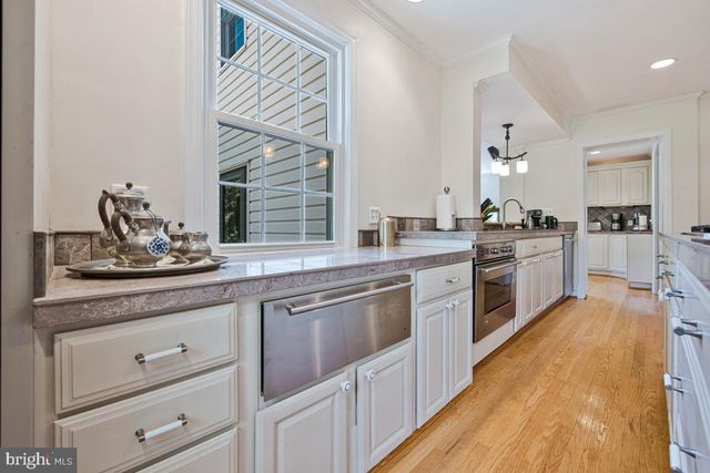 8519 HAZELWOOD DR, Bethesda, MD 20814