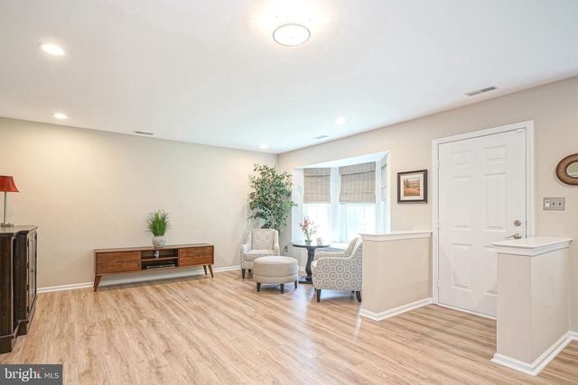50 STOKES RD, Mount Laurel, NJ 08054