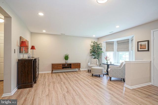 50 STOKES RD, Mount Laurel, NJ 08054