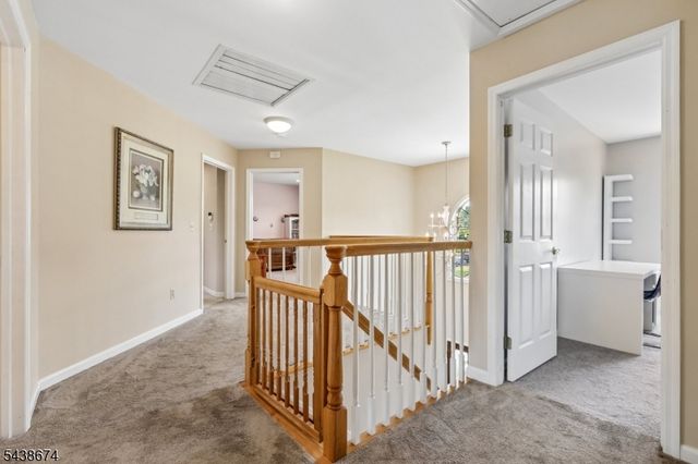 55 Sand Rd, Fairfield Twp., NJ 07004