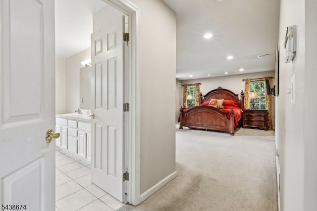 55 Sand Rd, Fairfield Twp., NJ 07004