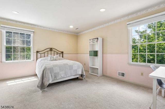 55 Sand Rd, Fairfield Twp., NJ 07004
