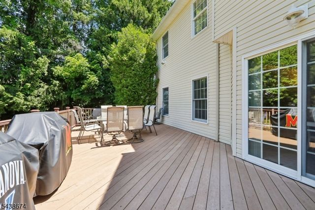 55 Sand Rd, Fairfield Twp., NJ 07004