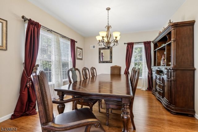 55 Sand Rd, Fairfield Twp., NJ 07004