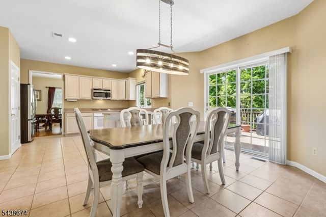 55 Sand Rd, Fairfield Twp., NJ 07004