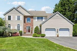 55 Sand Rd, Fairfield Twp., NJ 07004
