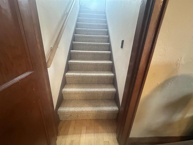 31 E 2ND STREET, Clintonville, WI 54929