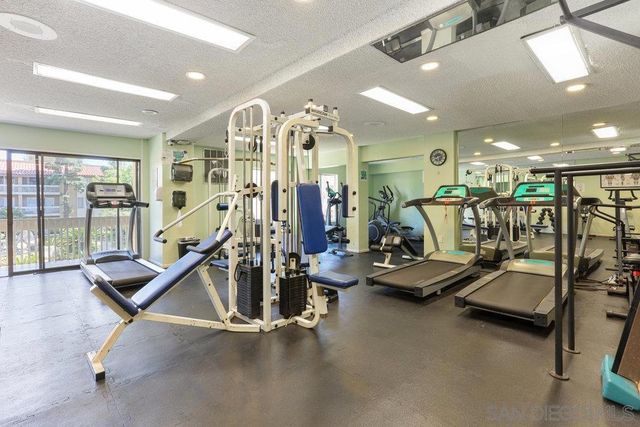 1801 Diamond St 324, San Diego, CA 92109