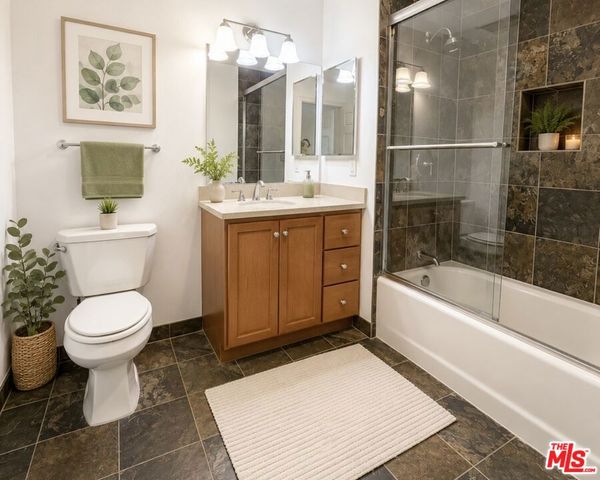 13941 Sherman Way 201, Van Nuys, CA 91405