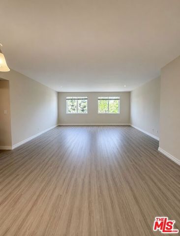 13941 Sherman Way 201, Van Nuys, CA 91405