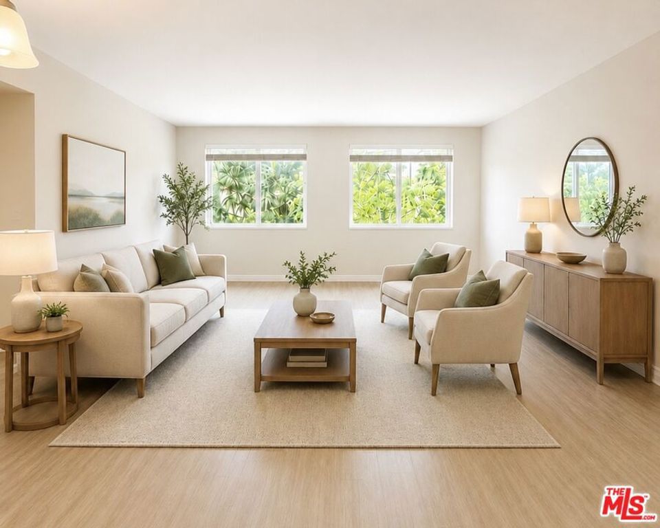 13941 Sherman Way 201, Van Nuys, CA 91405