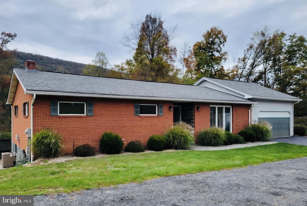 1997 RAYSTOWN ROAD, Everett, PA 15537