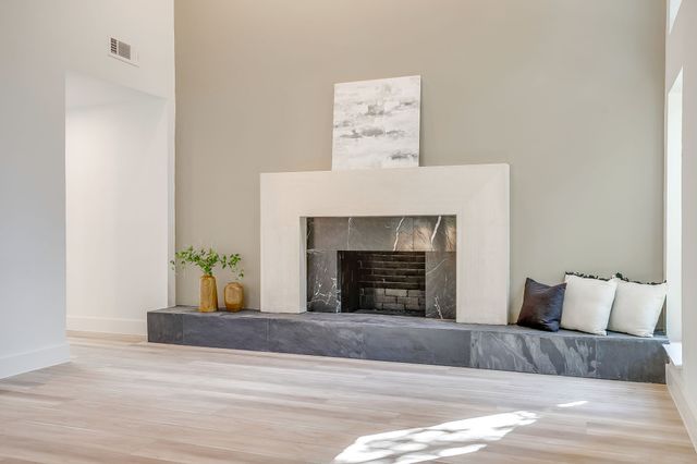 2305 Oak Forest Court, Arlington, TX 76012