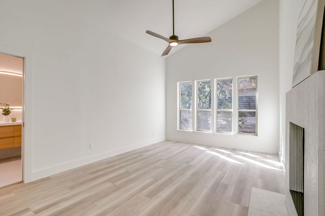 2305 Oak Forest Court, Arlington, TX 76012