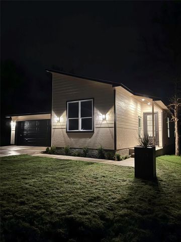 113 Mokulua LN, Bastrop, TX 78602