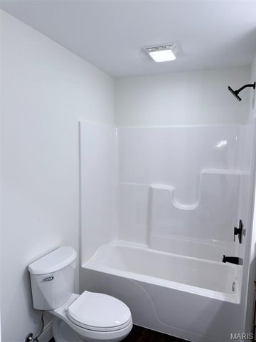 25 Perry Drive, Benton, MO 63736