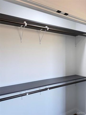 25 Perry Drive, Benton, MO 63736