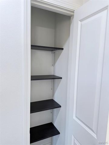 25 Perry Drive, Benton, MO 63736