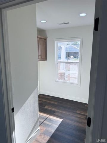 25 Perry Drive, Benton, MO 63736