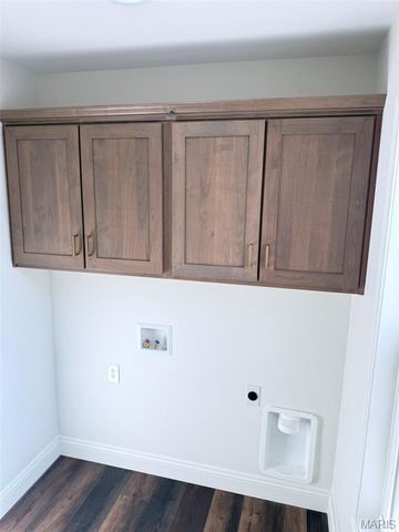 25 Perry Drive, Benton, MO 63736