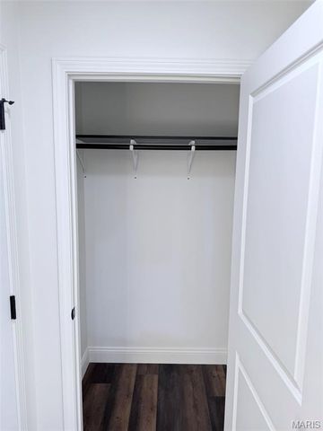 25 Perry Drive, Benton, MO 63736