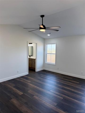 25 Perry Drive, Benton, MO 63736