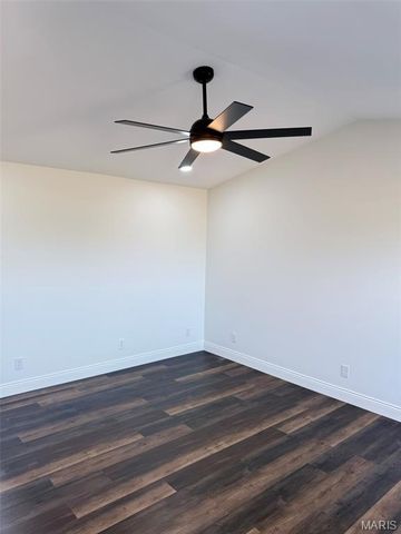 25 Perry Drive, Benton, MO 63736