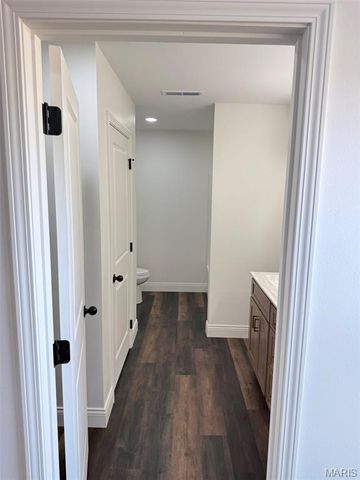 25 Perry Drive, Benton, MO 63736