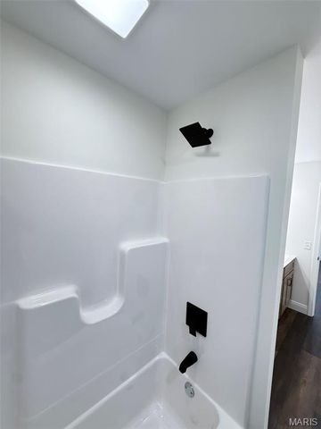 25 Perry Drive, Benton, MO 63736