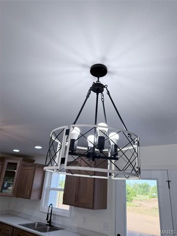 25 Perry Drive, Benton, MO 63736