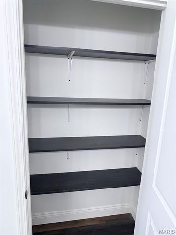 25 Perry Drive, Benton, MO 63736