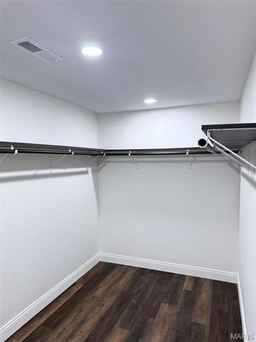 25 Perry Drive, Benton, MO 63736