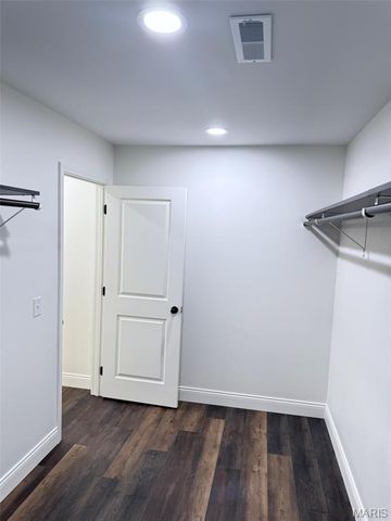 25 Perry Drive, Benton, MO 63736