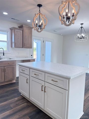 25 Perry Drive, Benton, MO 63736