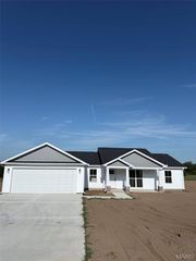 25 Perry Drive, Benton, MO 63736