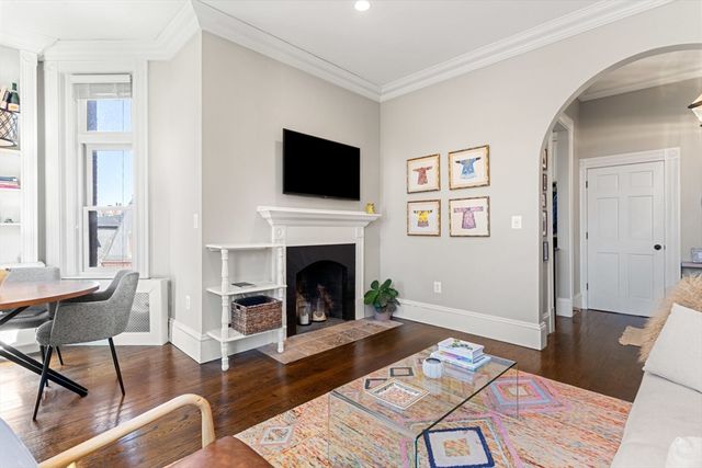 271 Dartmouth St 2I, Boston, MA 02116