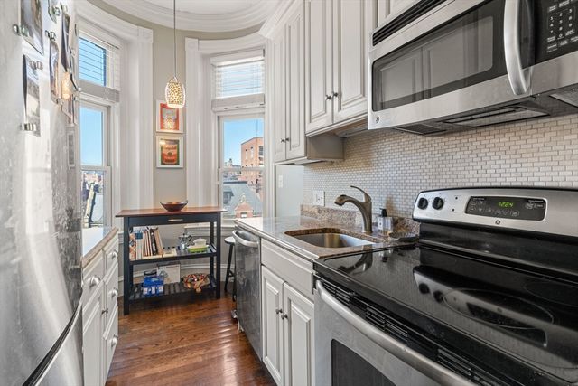 271 Dartmouth St 2I, Boston, MA 02116