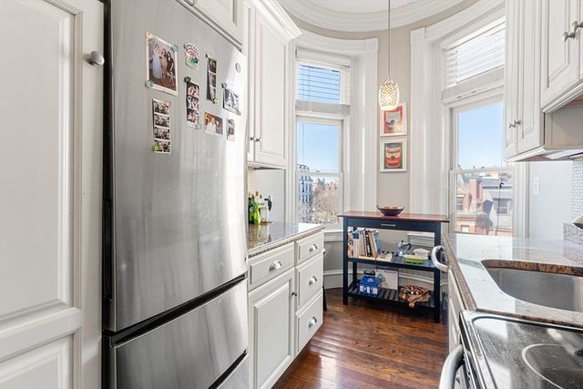 271 Dartmouth St 2I, Boston, MA 02116