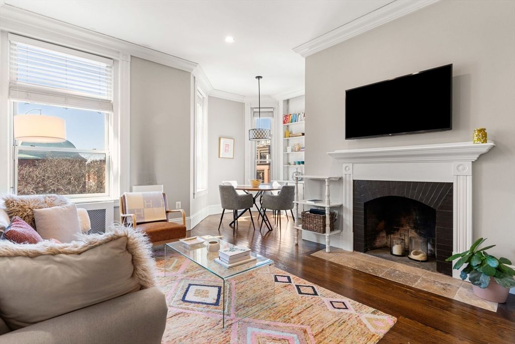 271 Dartmouth St 2I, Boston, MA 02116