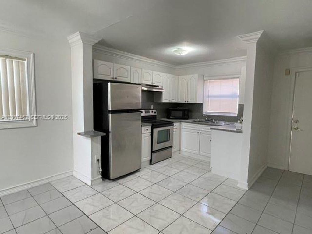 19805 SW 114th Ave 119, Miami, FL 33157